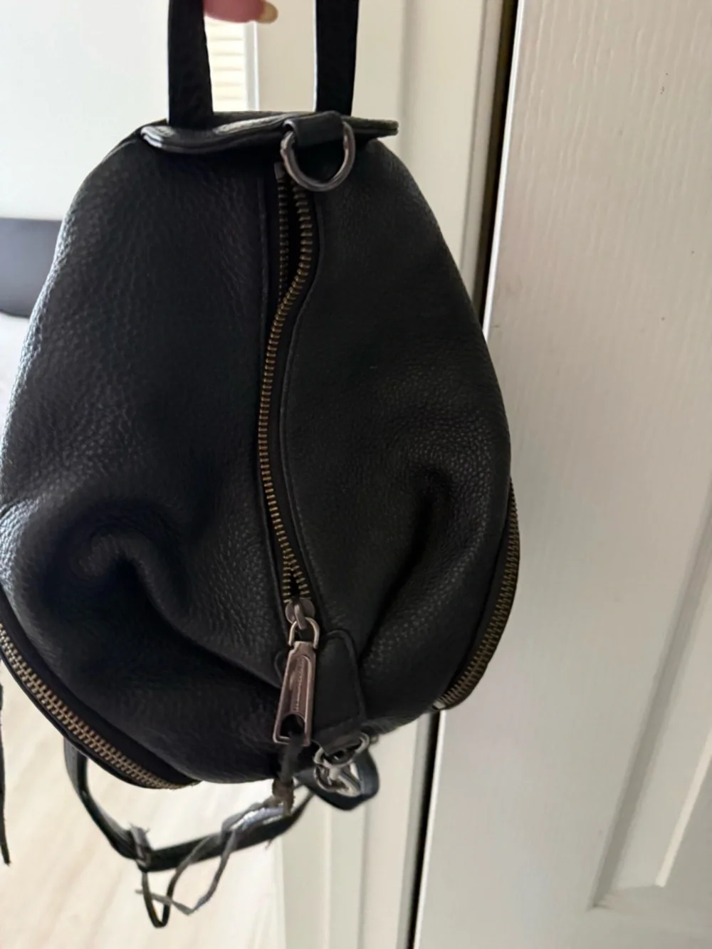 Julian Backpack - Picture 3 of 4